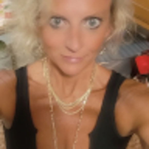 Meet your Posher, Tres - Picture 1 of 1